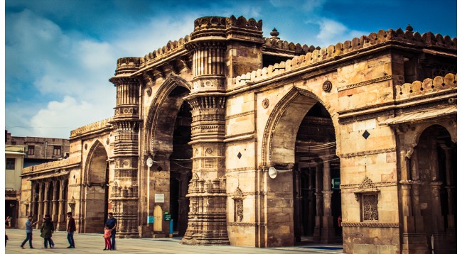 taxi-service-in-ahmedabad-